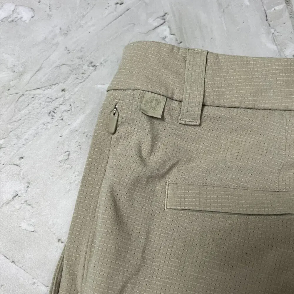 Lululemon Commission Slim Pant Ventlight SIZE 31 Gray Beige Chino